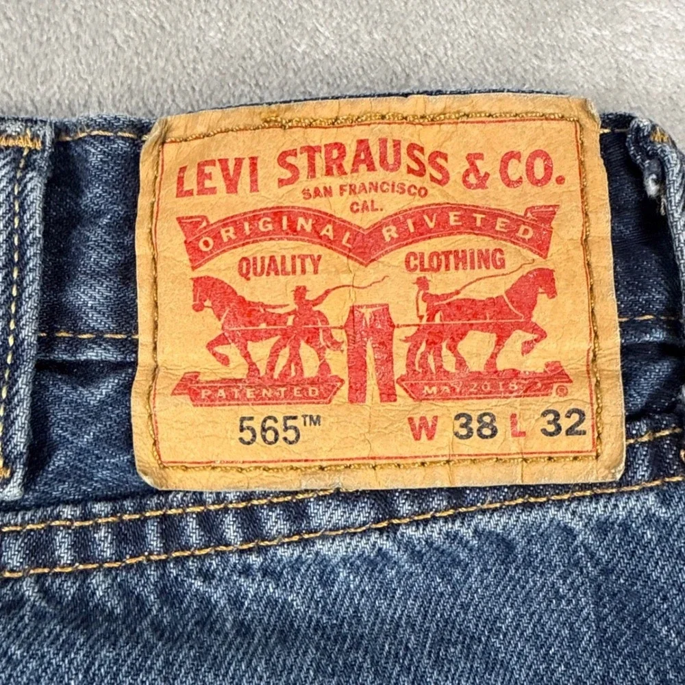 Levis 565 Loose Fit Mens Jeans 38x32 Blue Medium Wash Wide Leg Denim Pants